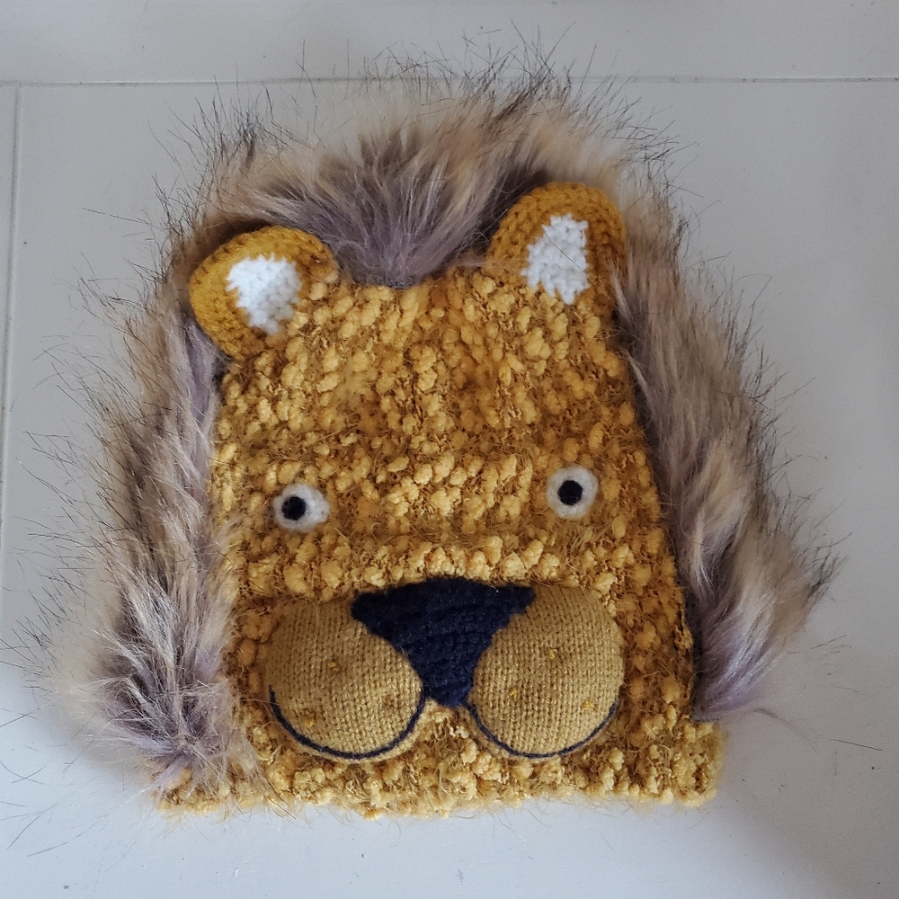 Fat Face toddler lion hat